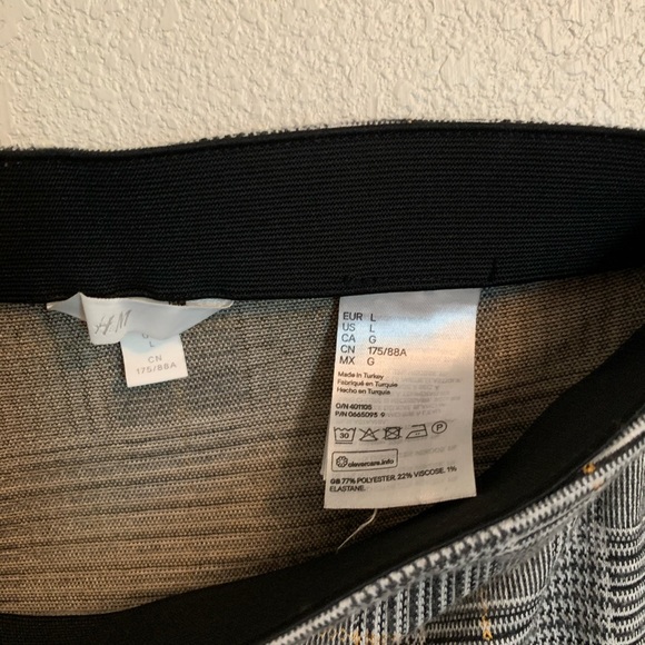 H & M Plaid Pants! :) - Picture 2 of 3